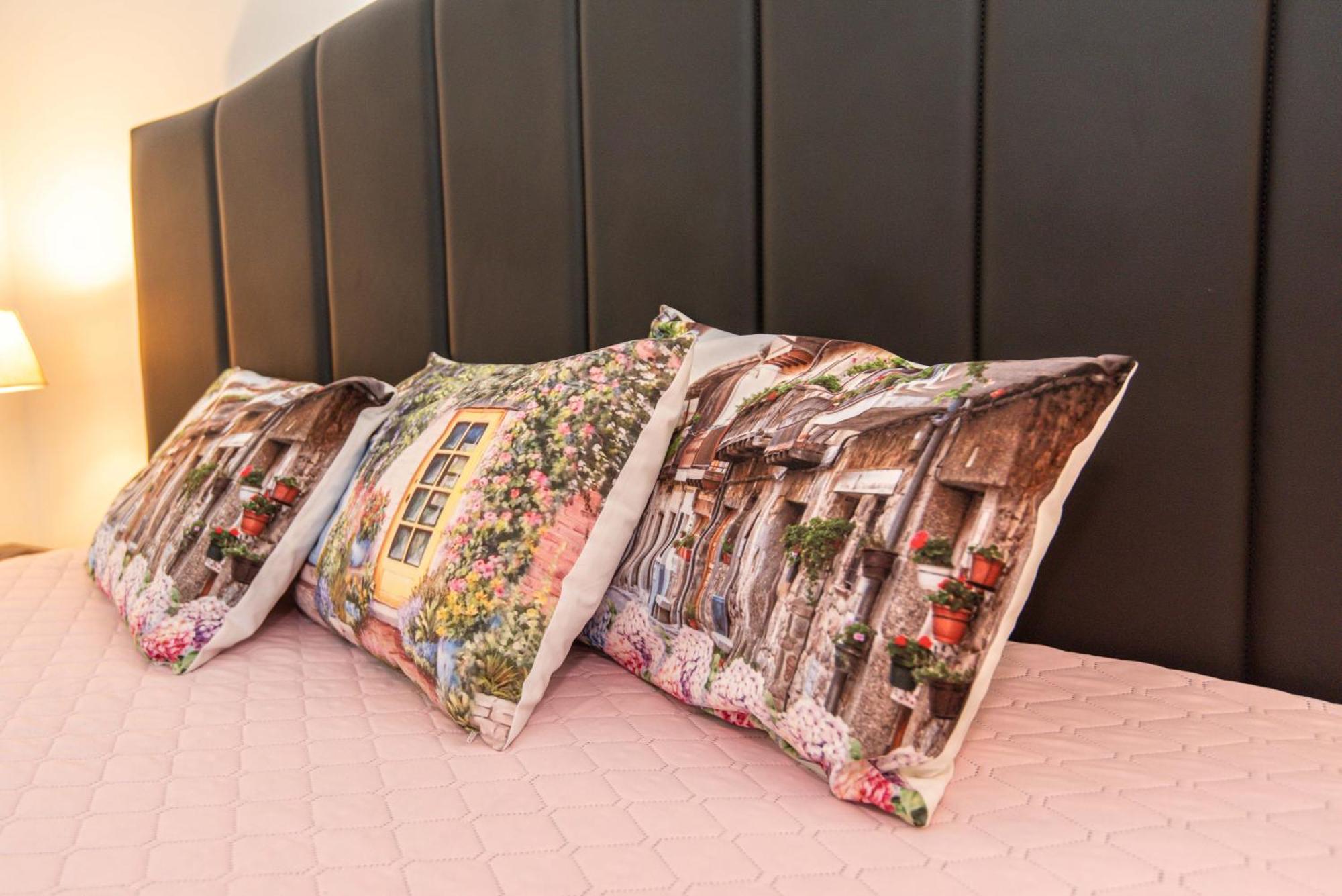 Guest House Pasaulio Krastas 帕兰加 外观 照片