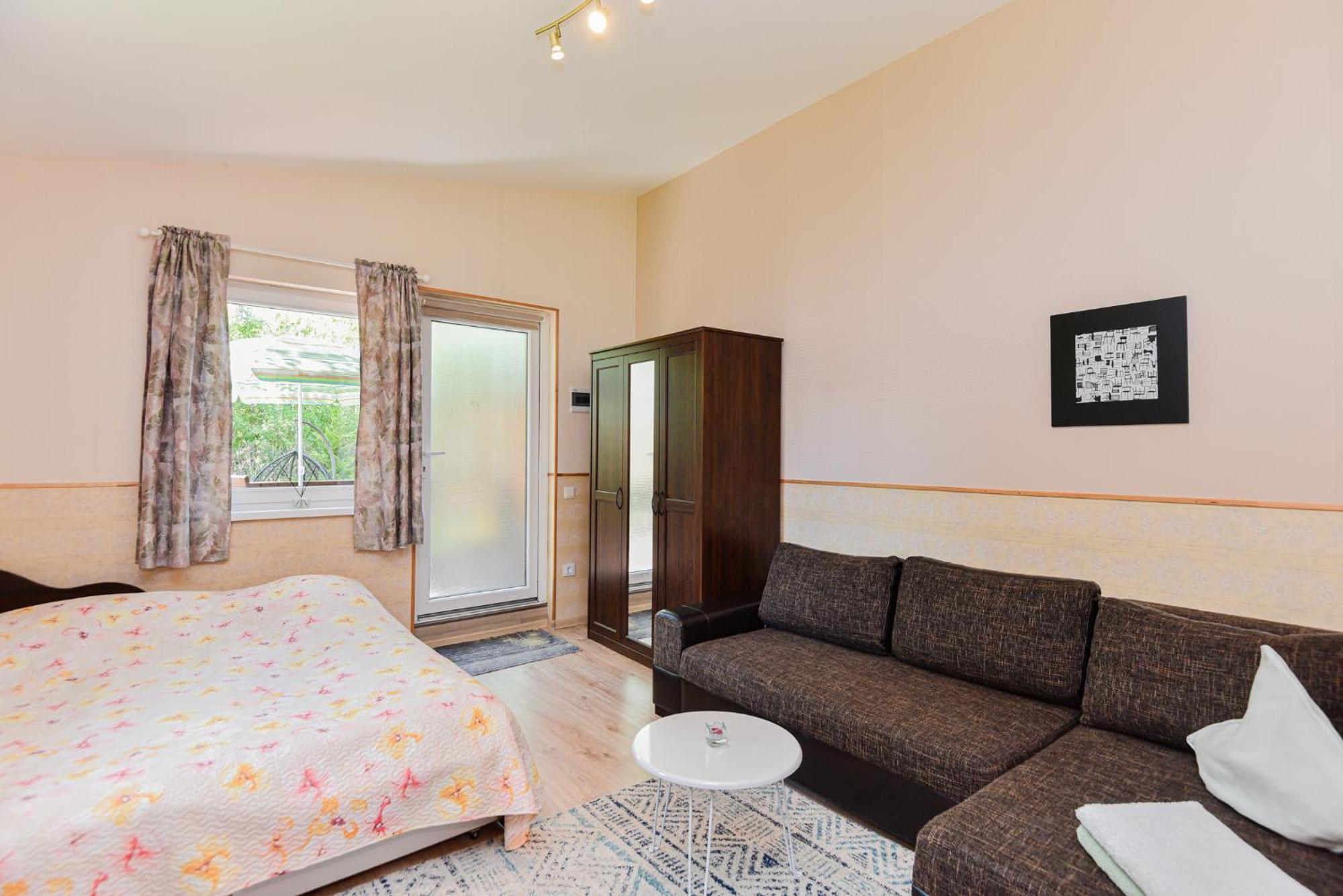 Guest House Pasaulio Krastas 帕兰加 外观 照片